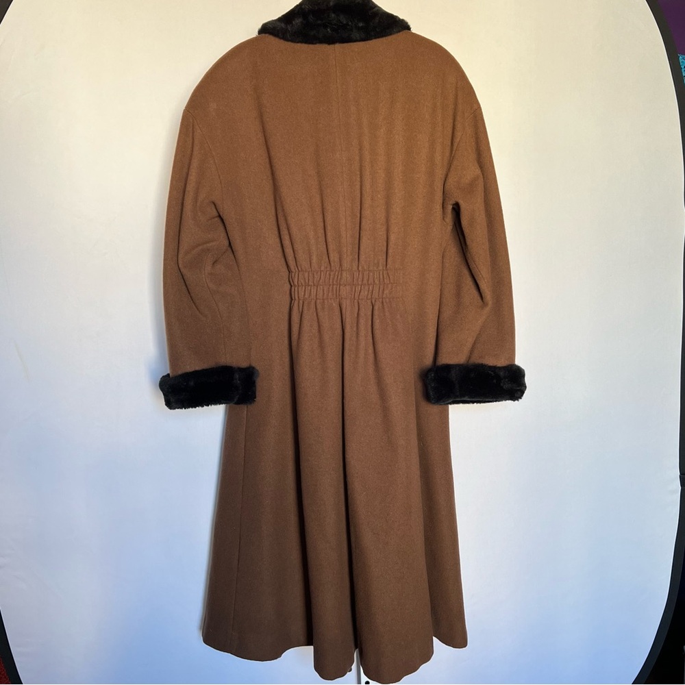 Braetan Vintage Fur Trim Brown Coat - Picture 5 of 6